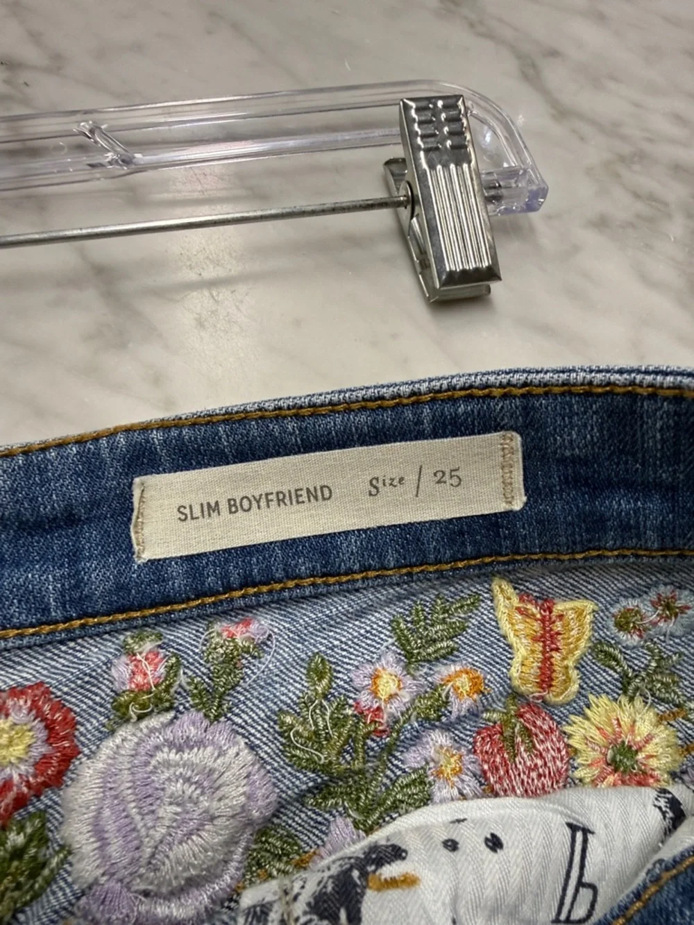Anthropologie | Pilcro Slim Boyfriend Floral Embroidered Denim Shorts Size 25 - Picture 14 of 16